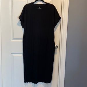 Beautiful long permanent pleated dress.